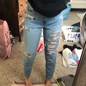 American Eagle mom jeans